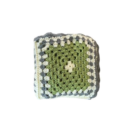 Handmade Knit Crochet Throw Blanket Afghan Granny Square Cream Grey Green 37x37 - Picture 8 of 9